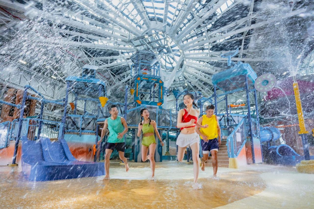 Studio City Hotel Macau Ngoại thất bức ảnh The Crystal Lagoon