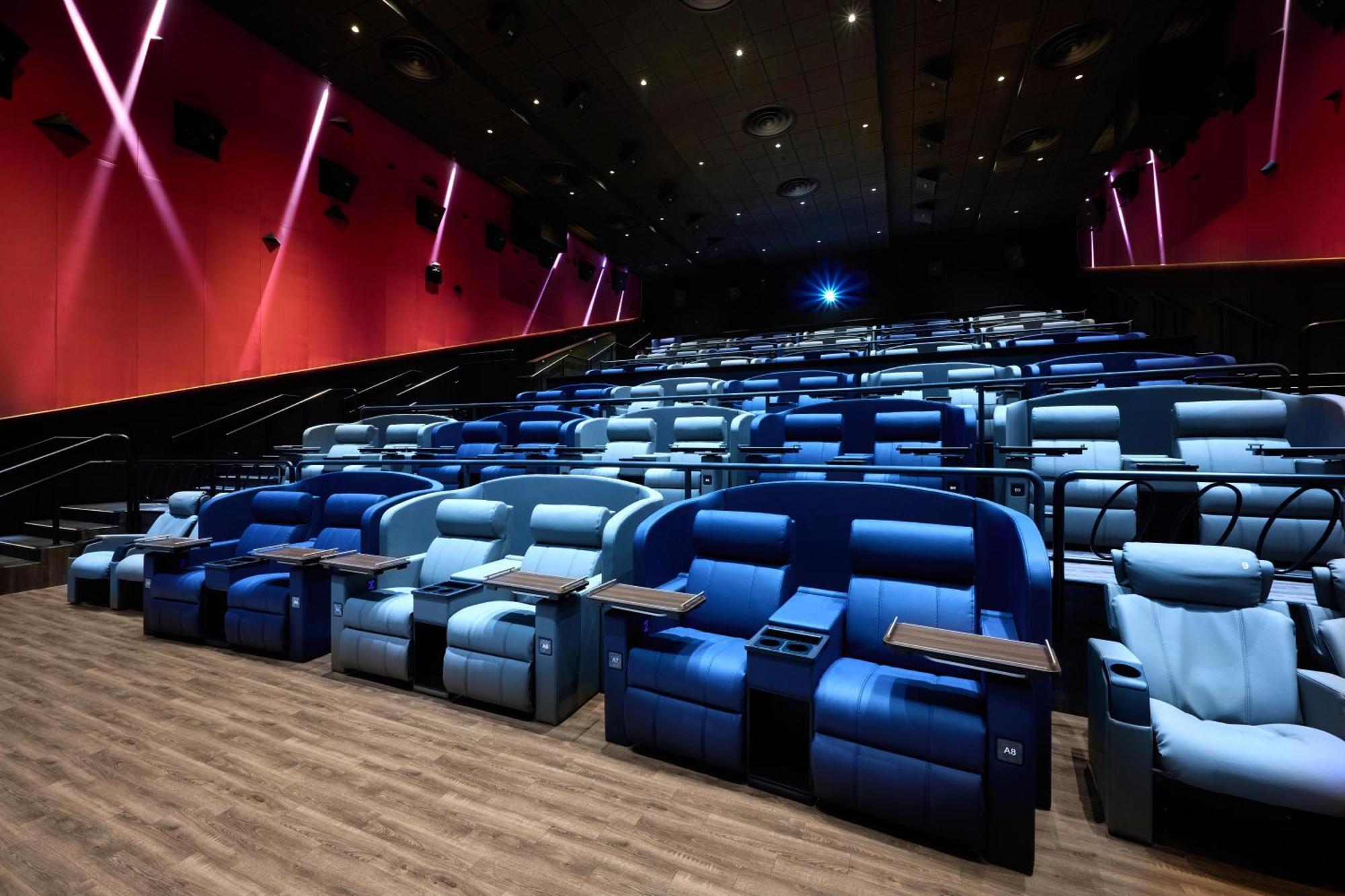 Studio City Hotel Macau Ngoại thất bức ảnh The interior of a typical movie theater